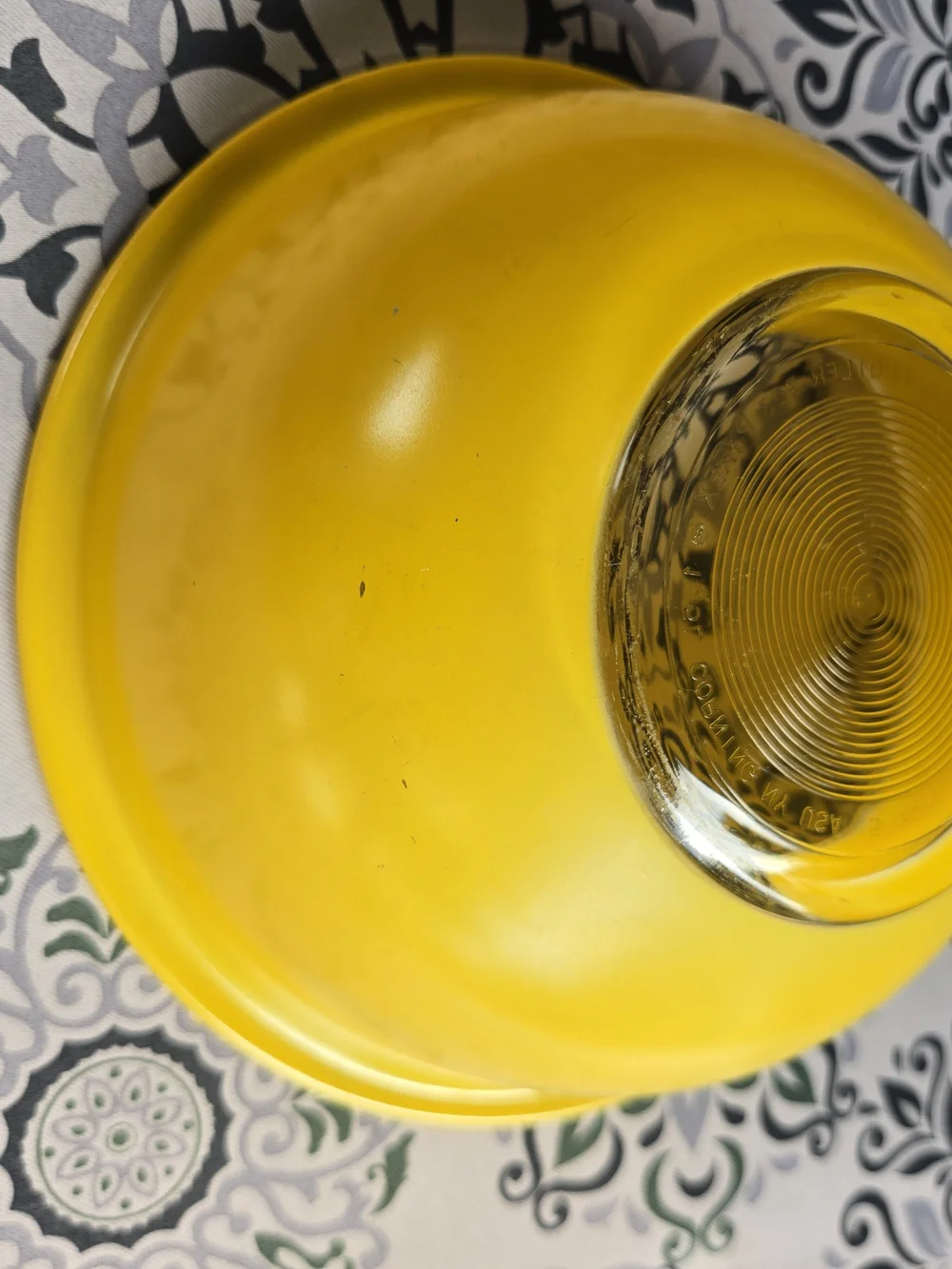 Pyrex #323 Yellow Clear Bottom Bowl 1.5 Liter